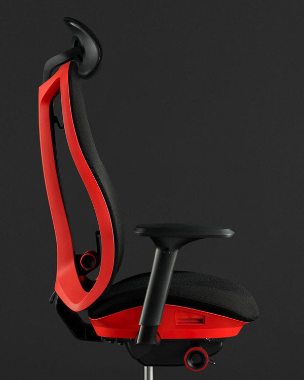 Seitenansicht eines Herman Miller Vantum Gaming Chair in Flare rot