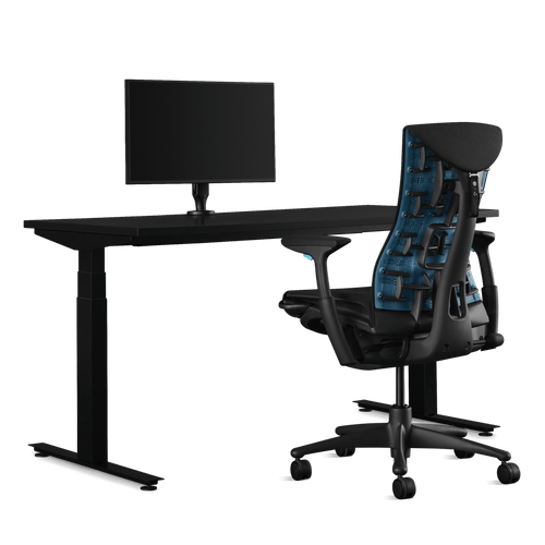 Rückansicht eines cyanfarbenen Logitech G Embody Gaming-Stuhls von Herman Miller mit Nevi-Schreibtisch und Ollin-Monitorarm.